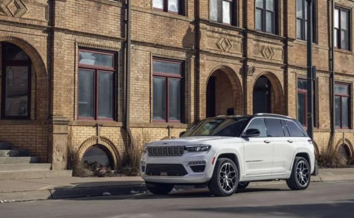 Jeep відкличе Grand Cherokee 2024 через несправність подушок безпеки