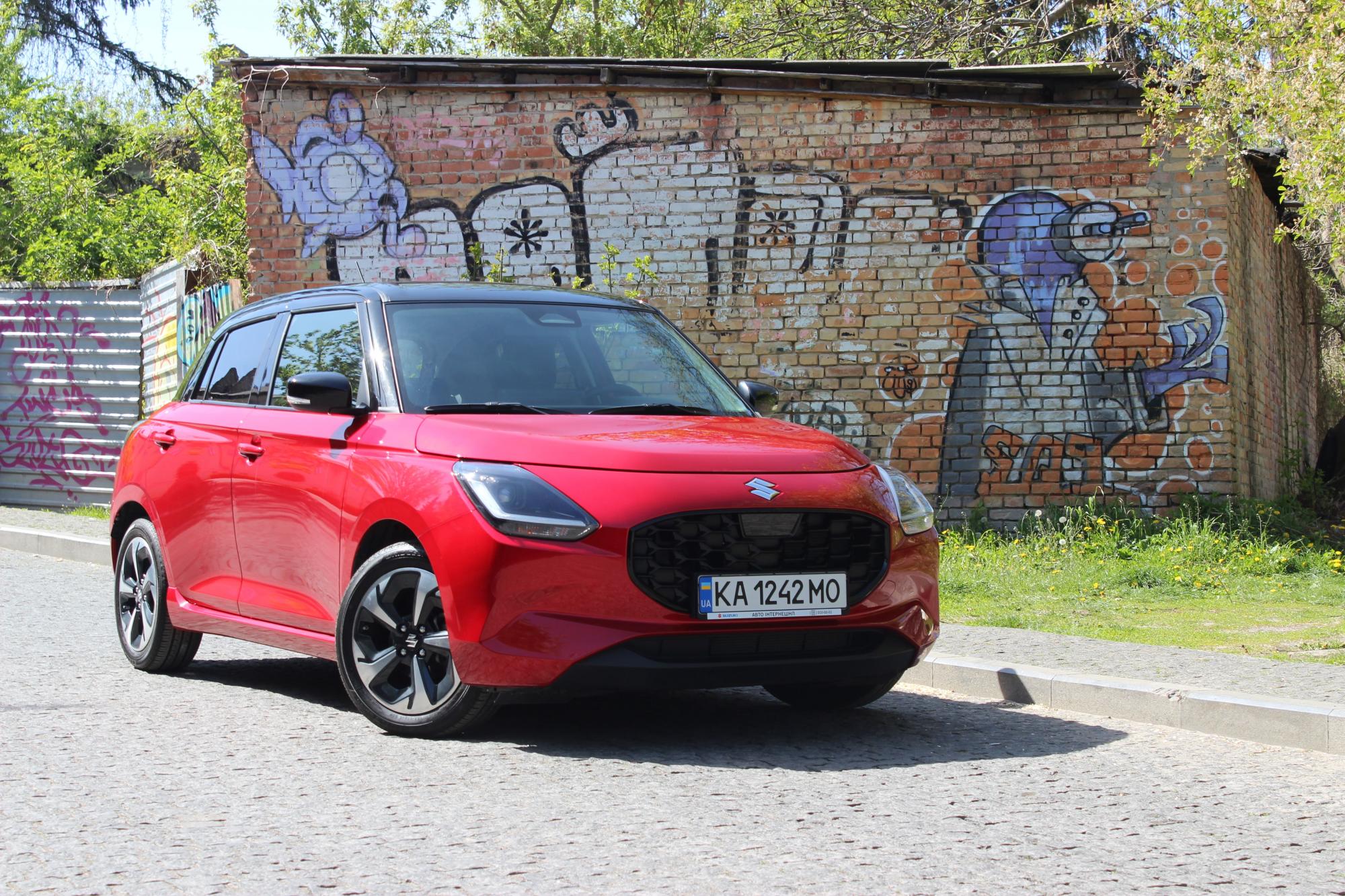 Тест-драйв Suzuki Swift: чим &quot;гібрид-малюк&quot; здивував у місті та на трасі