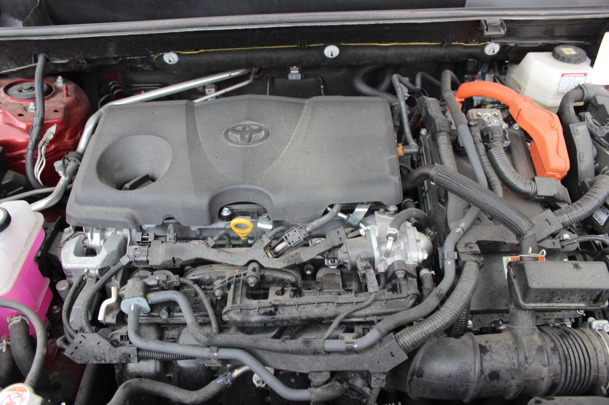 Тест-драйв Toyota RAV4: вивчаємо наймасовіший кросовер у спортивному &quot;костюмі&quot;