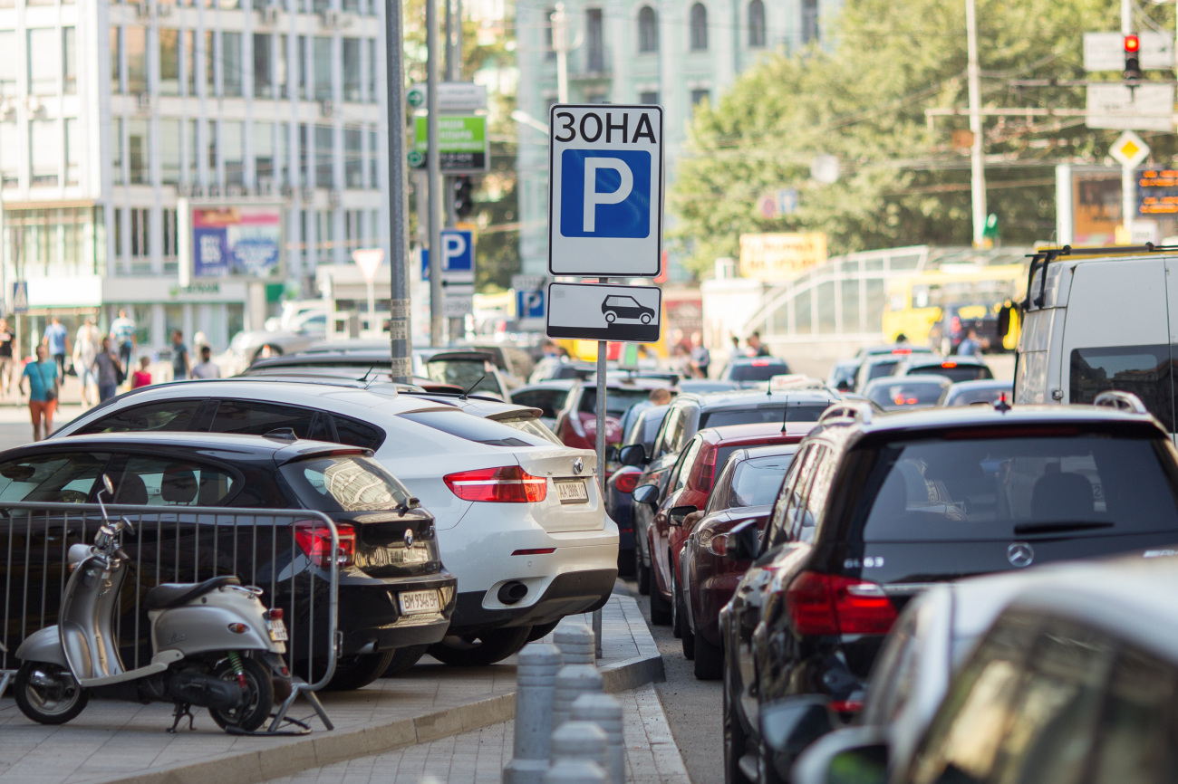 Чому досі немає метро на Троєщину і що не так з парковками в Києві - інтерв'ю з експертом