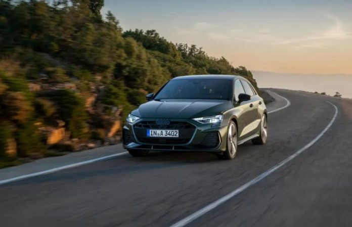 Audi A3 отримала новий бензиновий двигун 2.0 TFSI і повний привід