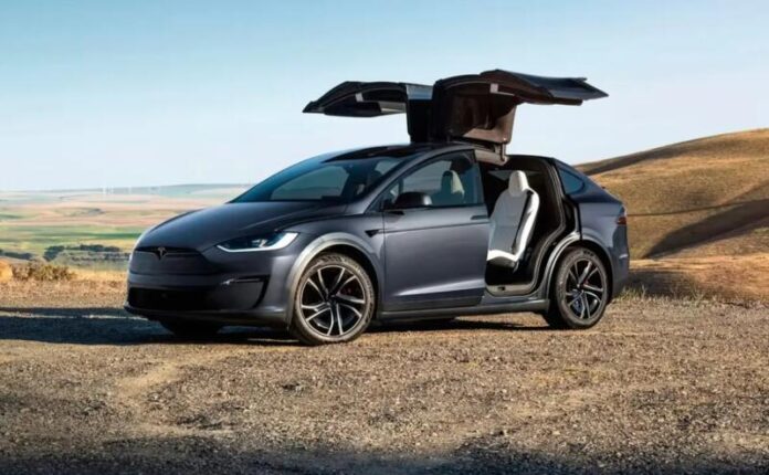 Tesla відновила продажі оновлених Model S та Model X