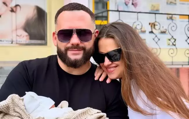 Колишня Дзідзьо вперше показала обличчя 4-місячного сина: на кого він схожий