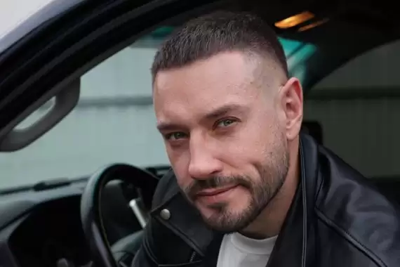 Повістка приходила: “двійник” Олега Винника відповів, чому не захищає Україну на фронті (