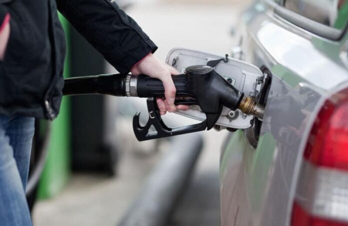 Чому не варто заправлятися одразу після привезення нового палива