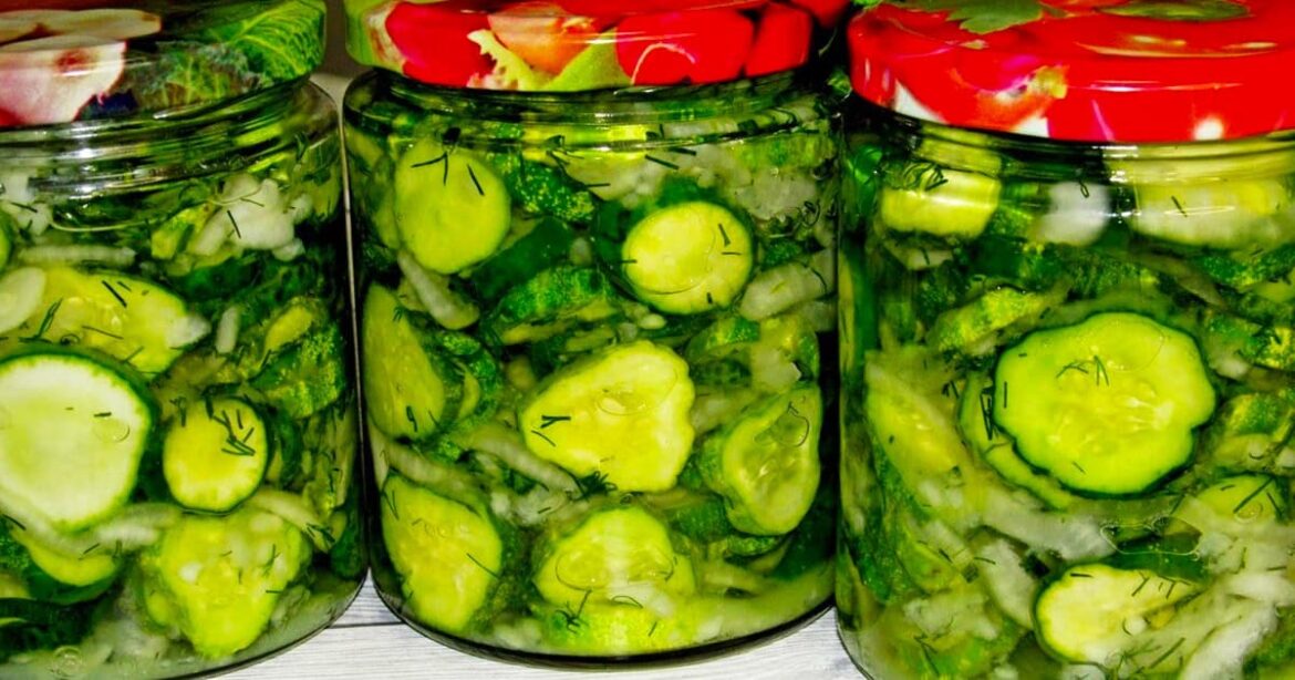 100 банок закрила – всеодно закінчився першим. Салат з огірків “По-особливому”