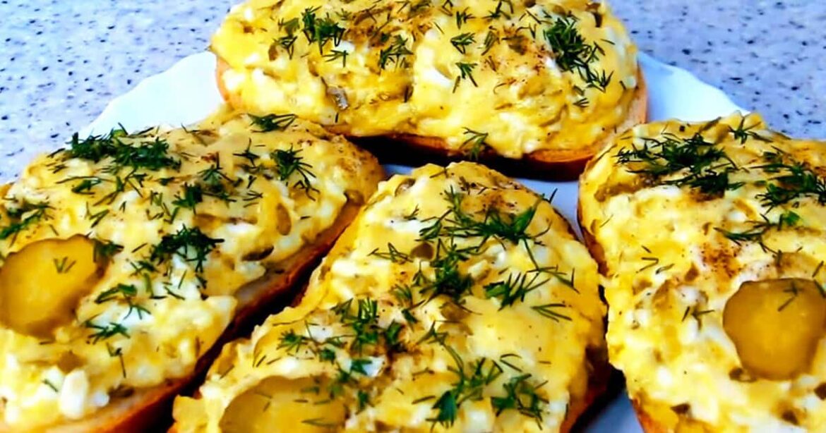 Бутерброди «Сніданкові»: Без ковбаси, бюджетні. Чоловік сказав: «Хочу ще»