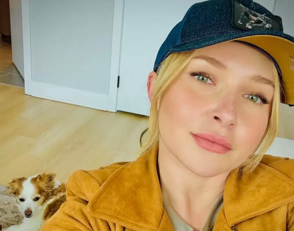 Більше не блондинка: екснаречена Кличка здивувала новим іміджем