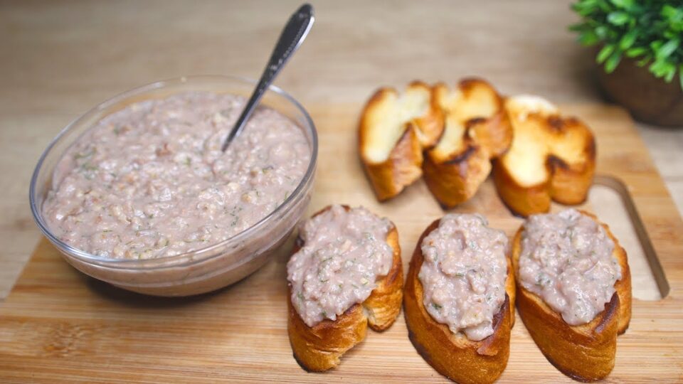 Господині розповіли про швидкий спосіб приготування паштету з квасолі