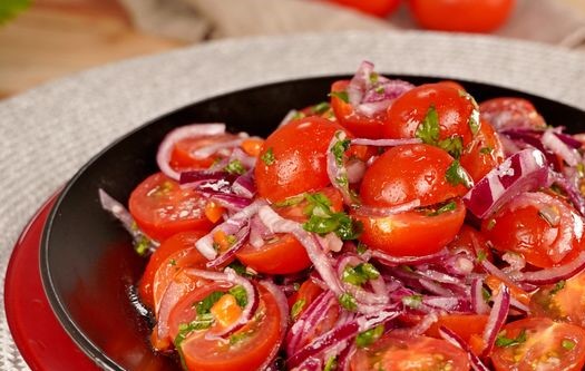 Як приготувати мариновані помідори «Чері» на закуску