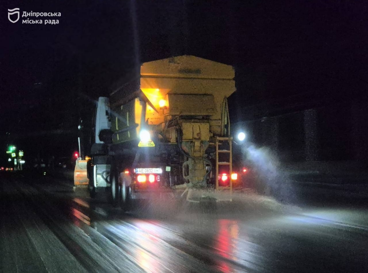 В Україні знову засніжило: де сьогодні побіліли вулиці (фото, відео)