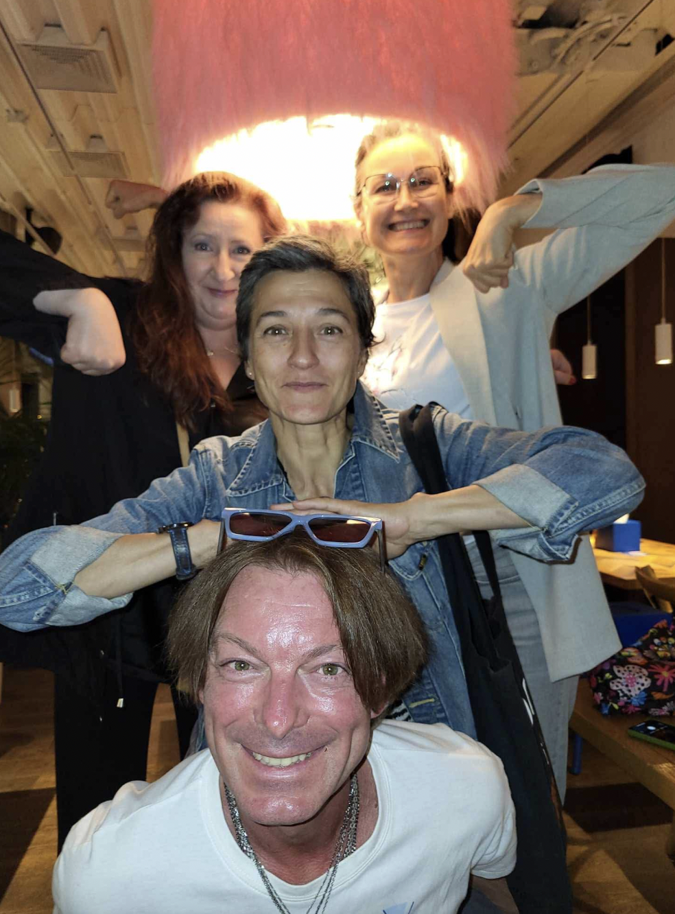 Помер актор і ведучий культових шоу 90-х Анатолій Суханов