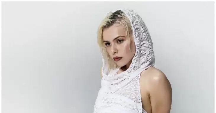 Відома українська співачка засвітила свої голі принади в еротичній фотосесії Playboy