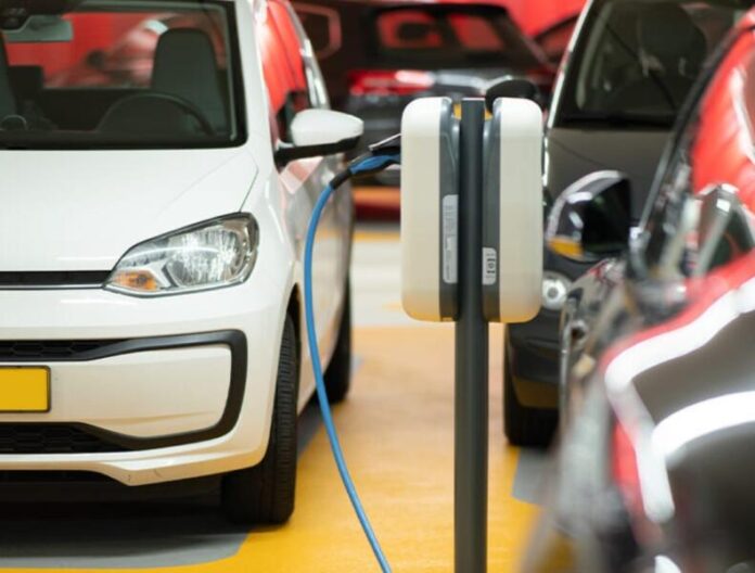 Гетманцев пояснив зміни щодо оподаткування електромобілів у 2026 році