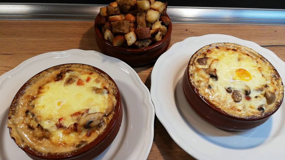 Грибне рагу з вершковим соусом та смачним «секретом»