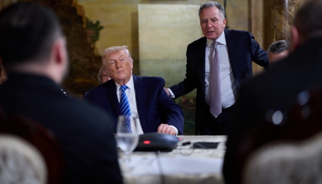 Трамп заявив, що йому нічого не відомо про плани поїздки Віткоффа та Кушнера до Москви