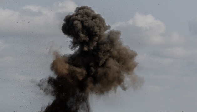 У Росії заявляють про атаку дронів, горить нафтобаза в Липецькій області