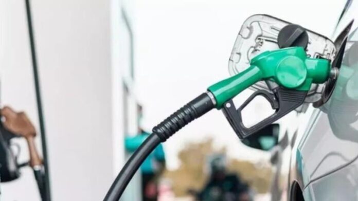 Чи можна заправляти 92-й бензин замість 95-го: чим це загрожує двигуну