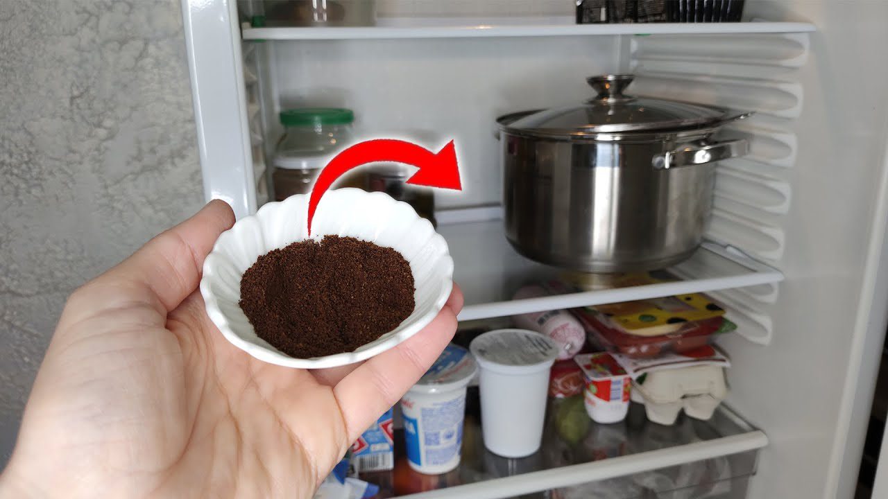 Експерти розповіли, як позбутись від неприємного аромату в холодильнику без соди та оцту