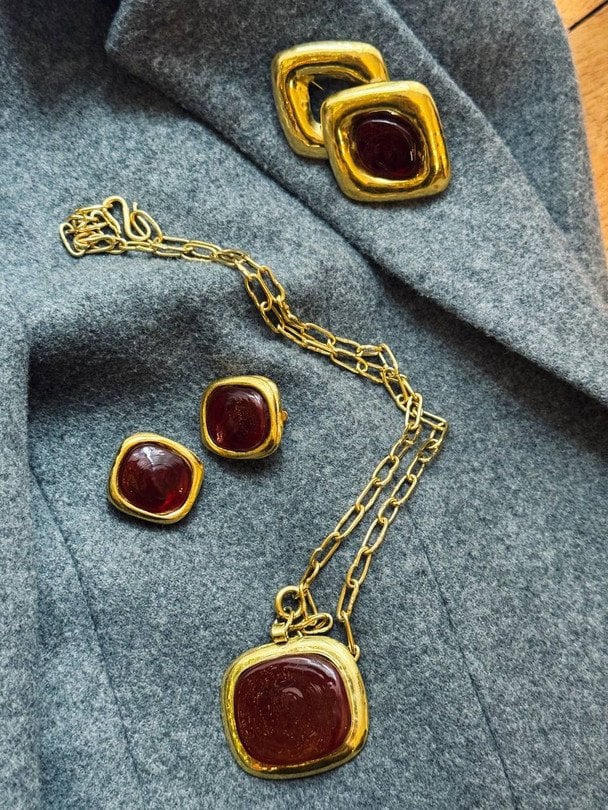 Набір Frances Patiky Stein / фото люб’язно надане для публікації instagram.com/kira.vintage