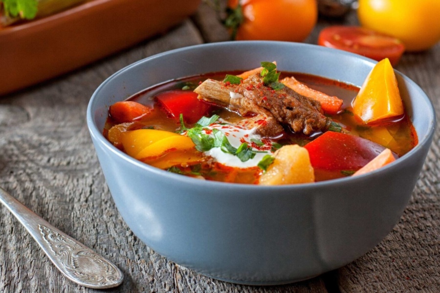 Закарпатський суп Бограч з реберцями