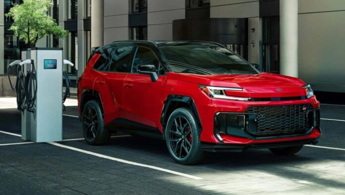 Toyota RAV4 PHEV тепер може живити будинок до 6,5 днів