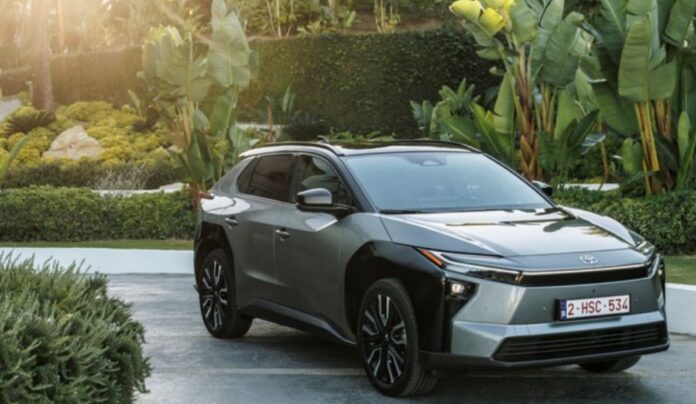 Toyota запускає роботаксі на базі електричного bZ4X у Китаї