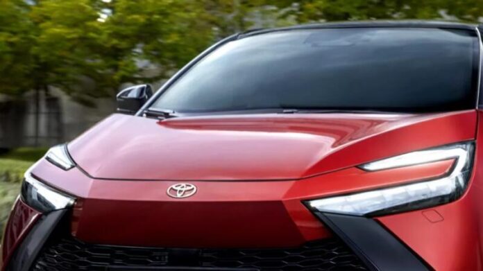 Toyota збільшує виробництво гібридів і відкладає масовий перехід на EV