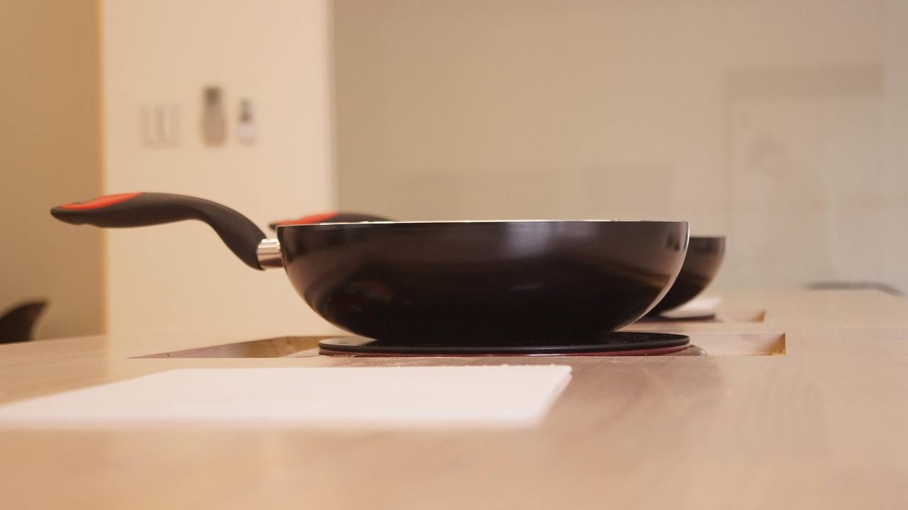 Господині розповіли, як сковорідку зробити антипригарною