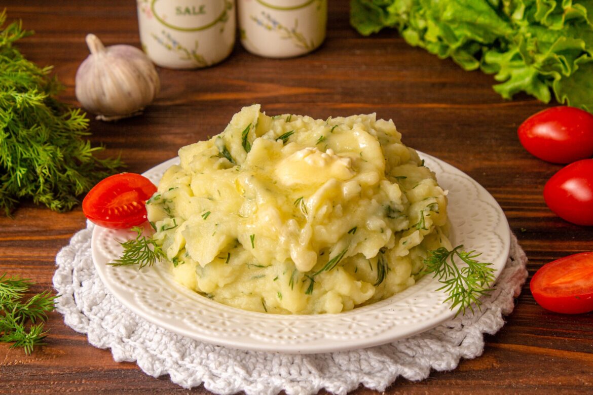 Як смачно приготувати картопляне пюре без масла та молока