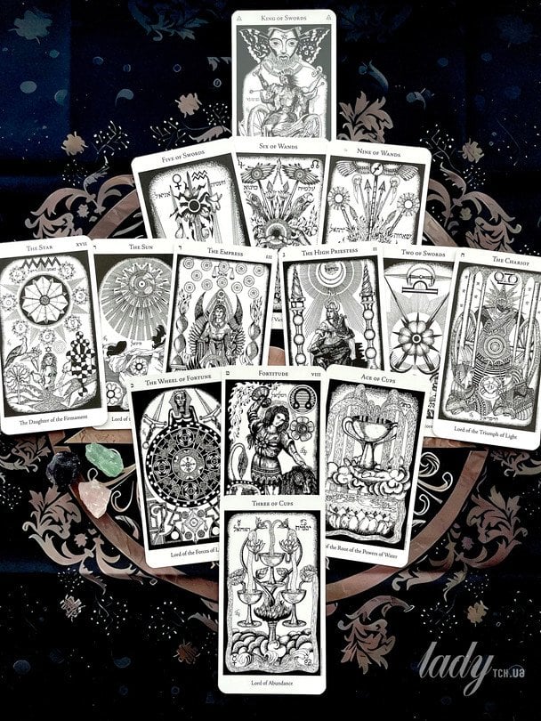 Таро на тиждень від 2 до 8 березня 2026 року / © ТСН