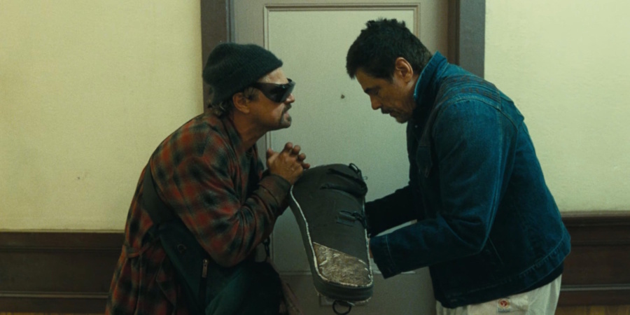 Кадр з фільму «Одна битва за іншою»