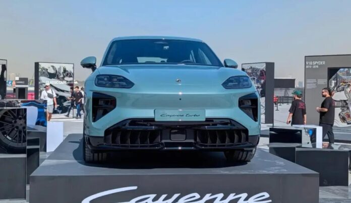 Porsche представила потужний електрокросовер Porsche Cayenne S Electric