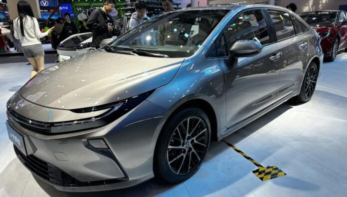 Toyota відкликає Corolla 2026 через помилку виробництва фар