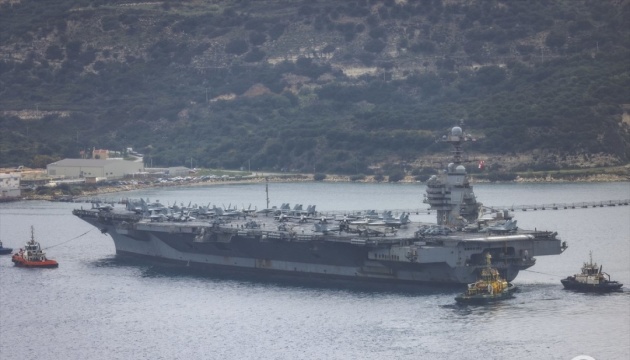 Найбільший авіаносець США залишив регіон Близького Сходу
