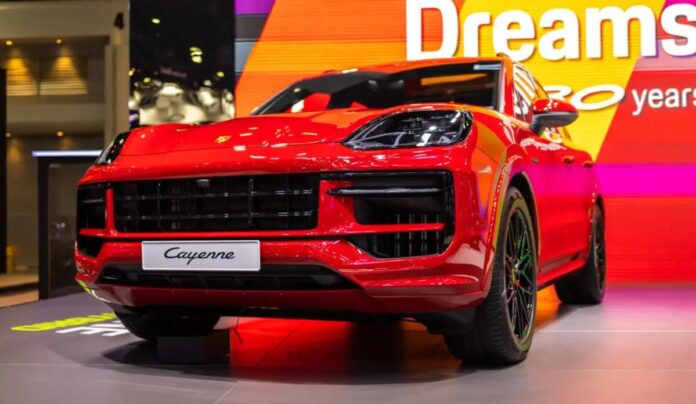 Новий Porsche Cayenne Coupe отримає гібридну технологію до 2028 року