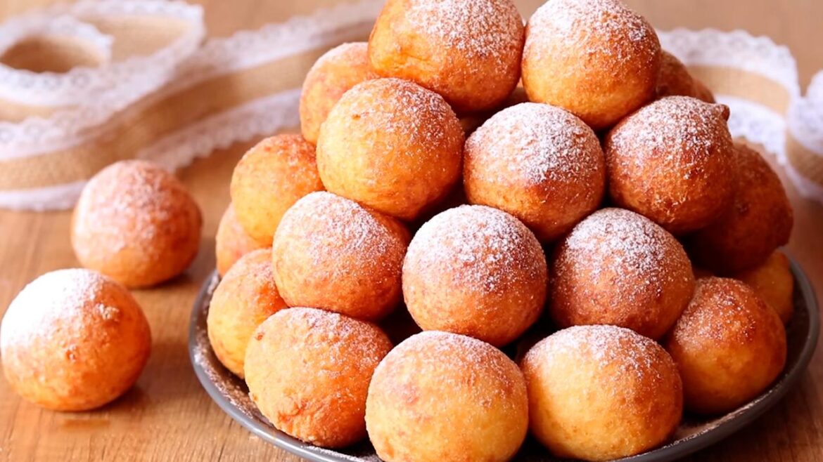 Як приготувати швидкі сирні пончики: м’які всередині, але з хрусткою скоринкою