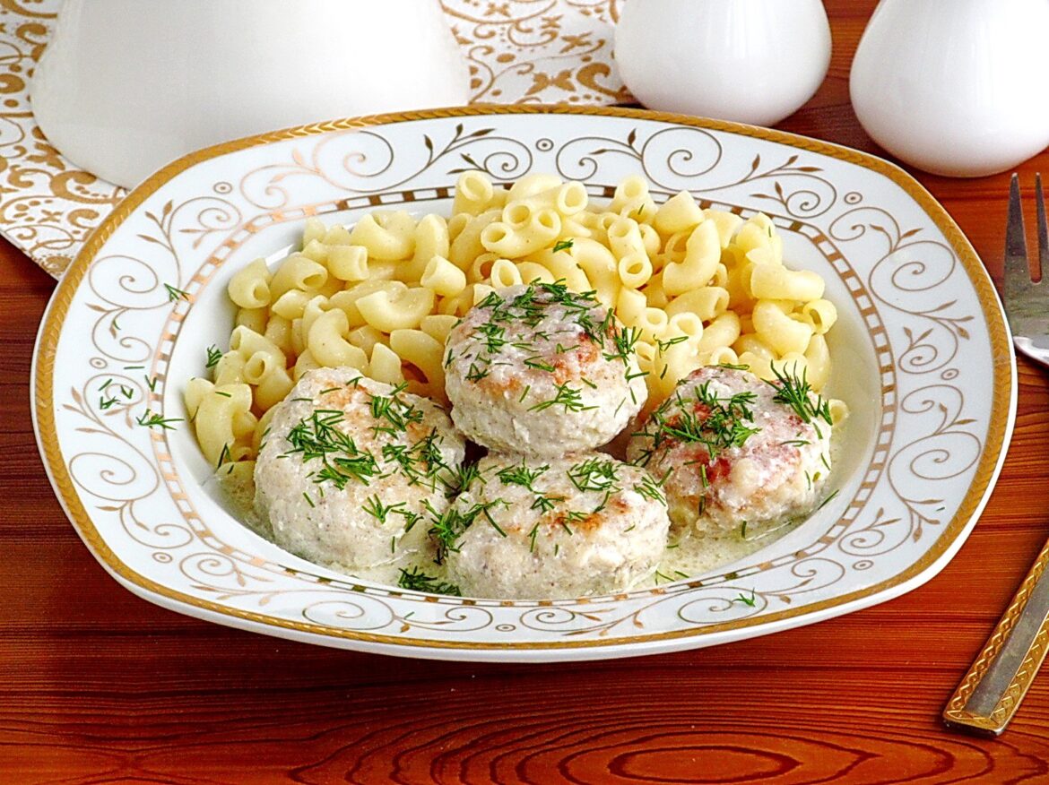 Які 3 інгредієнти зроблять фарш із курячої грудки соковитим