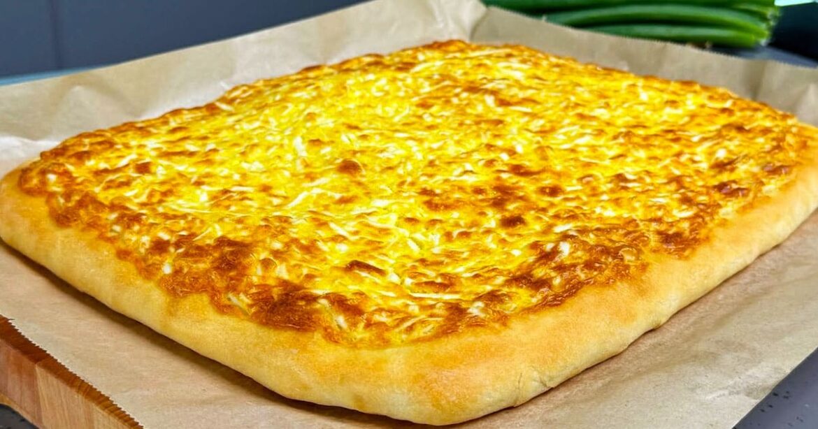 Так пекли ще наші бабусі! Пиріг «Помазанець» – рецепт із давніх зошитів. Смак на 5+