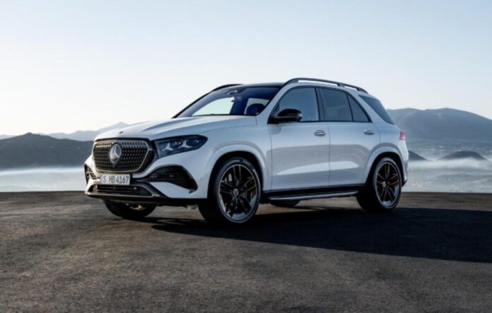 Mercedes-Benz відкликає GLE та GLS 2026 через проблему з ременями безпеки