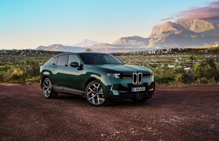 Новий BMW X6 показали на перших рендерах