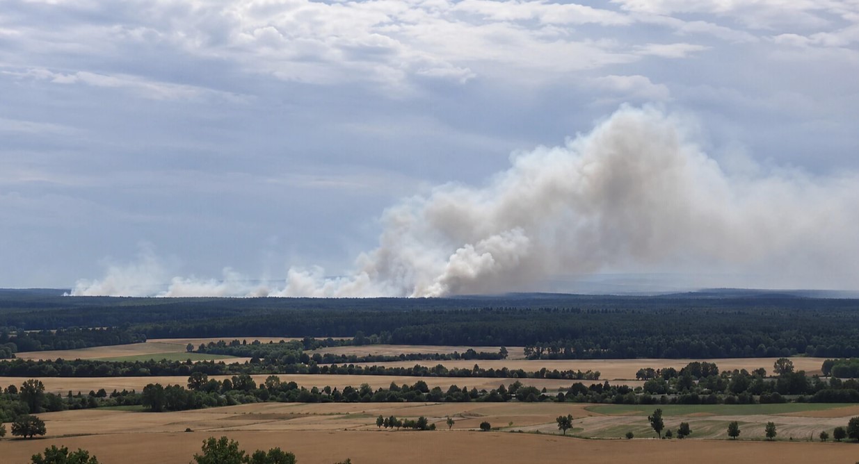 У Німеччині палає колишній полігон: вогонь не можуть загасити через снаряди