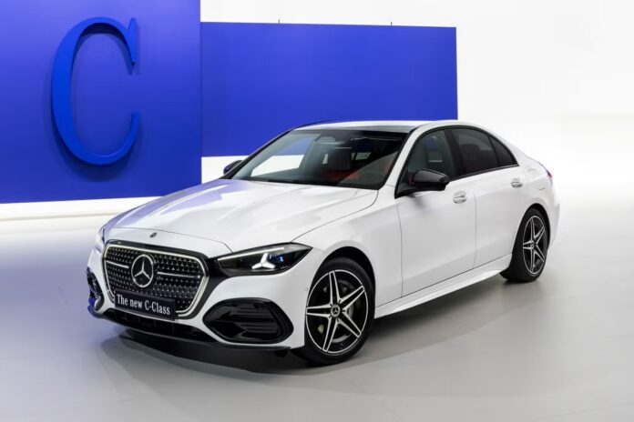 Mercedes-Benz оновив C-клас із бензиновими та дизельними двигунами