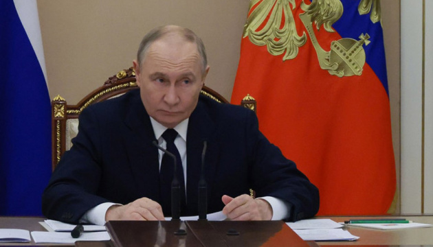 Путін погрожує конфіскацією іноземних кораблів у відповідь на арешт російських танкерів на Заході