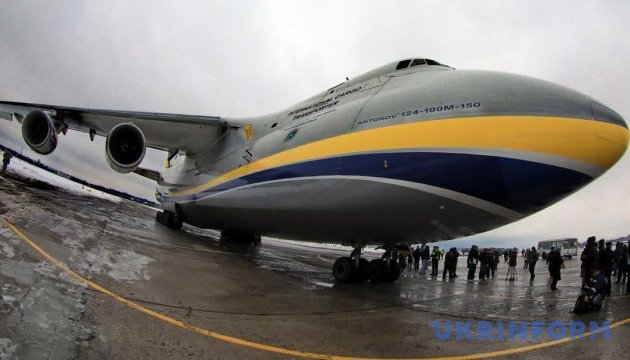 У Німеччині розгорівся скандал навколо українського літака з боєприпасами в аеропорту Лейпцига після інциденту з дроном