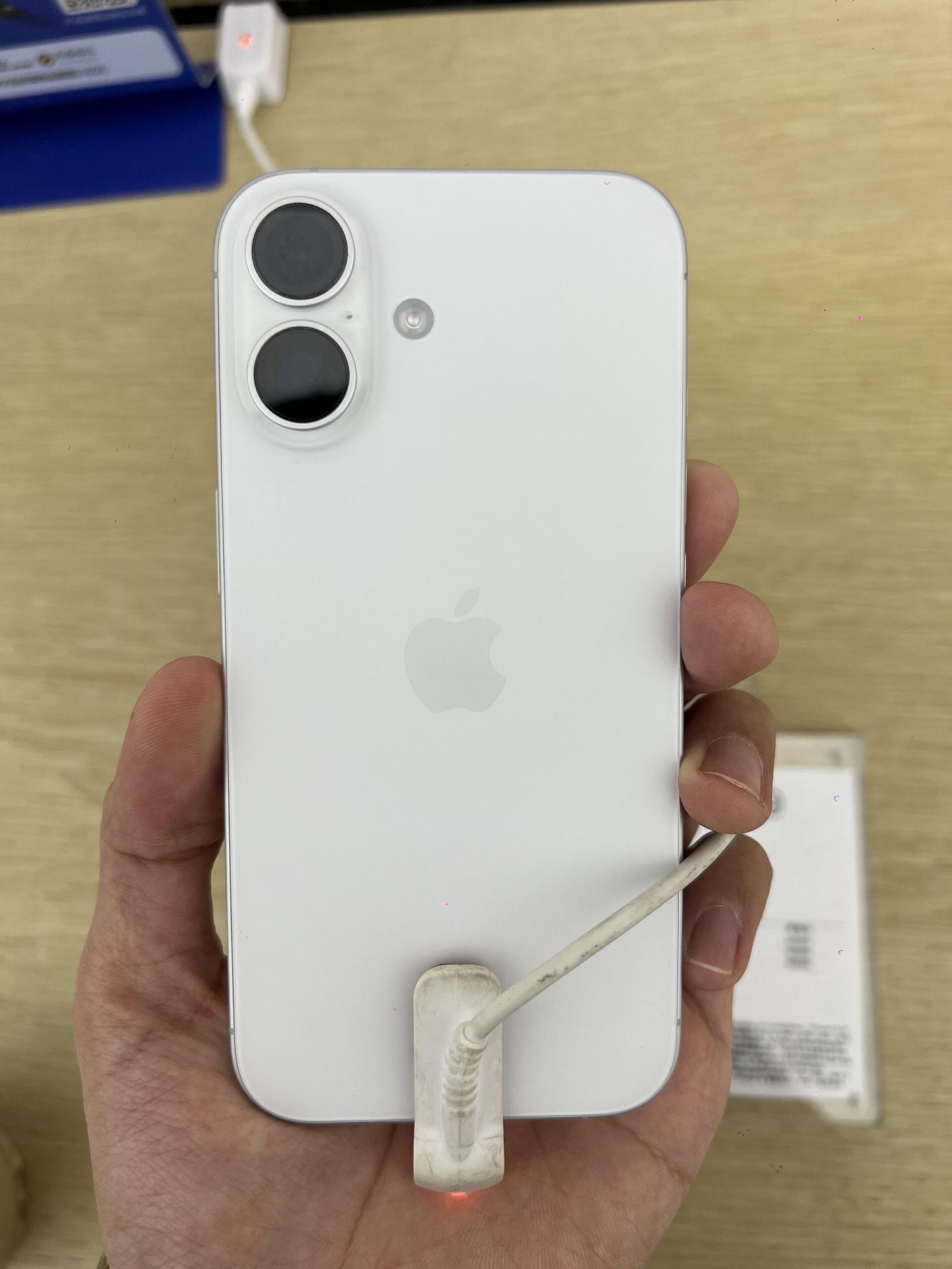 iPhone крізь роки: як Apple змінювала свій головний смартфон