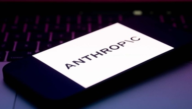 Глава Anthropic просить ШІ‑компанії сповільнити розробку моделей для безпеки