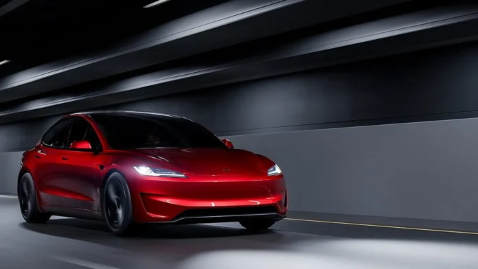 Tesla FSD провалив тест та порушував правила дорожнього руху